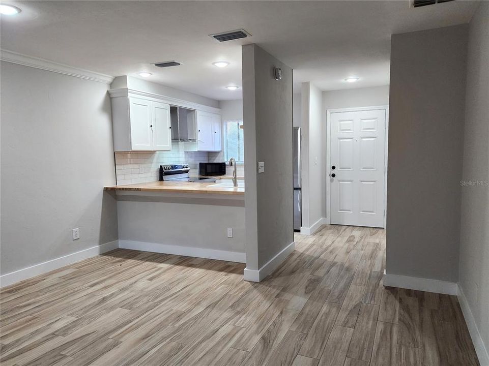 For Rent: $1,750 (2 beds, 2 baths, 1248 Square Feet)