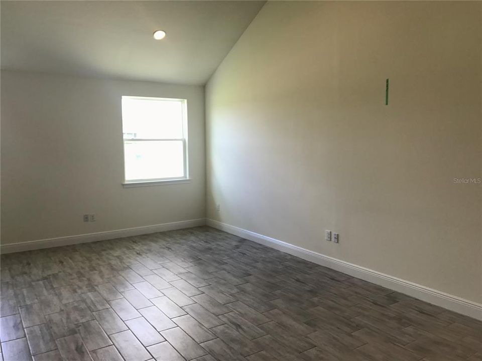 For Rent: $3,500 (3 beds, 2 baths, 1962 Square Feet)