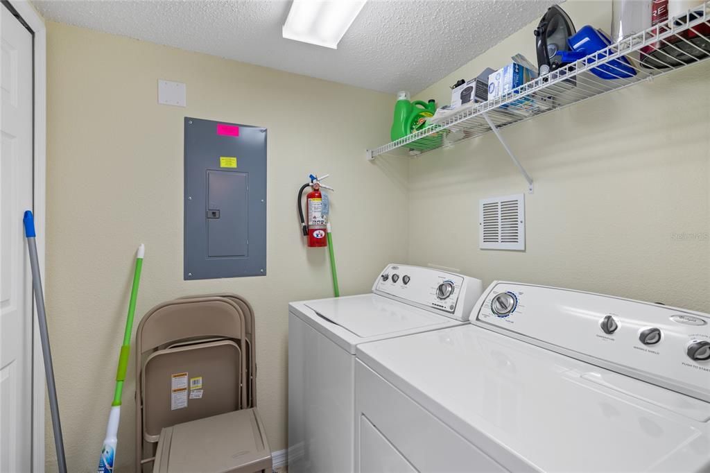 Active With Contract: $269,900 (3 beds, 2 baths, 1286 Square Feet)