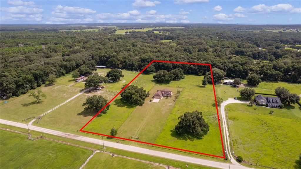 4.77 acres with no HOA