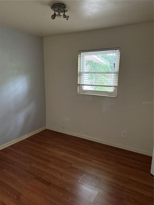 For Rent: $2,200 (3 beds, 1 baths, 1004 Square Feet)