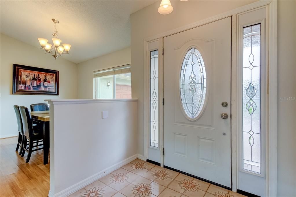 For Sale: $469,900 (2 beds, 2 baths, 1637 Square Feet)