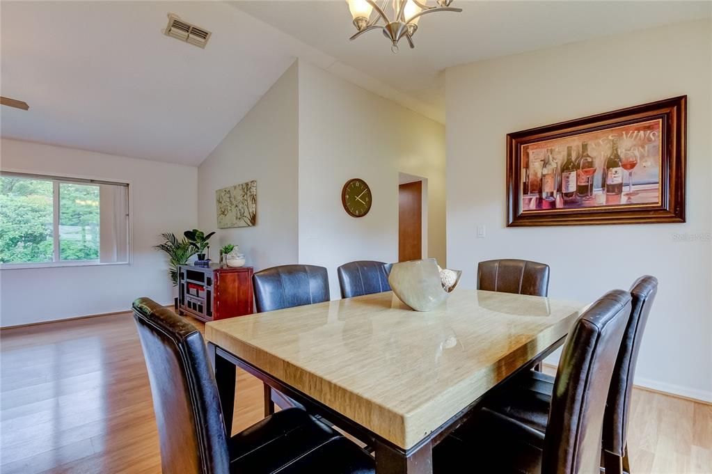 For Sale: $469,900 (2 beds, 2 baths, 1637 Square Feet)