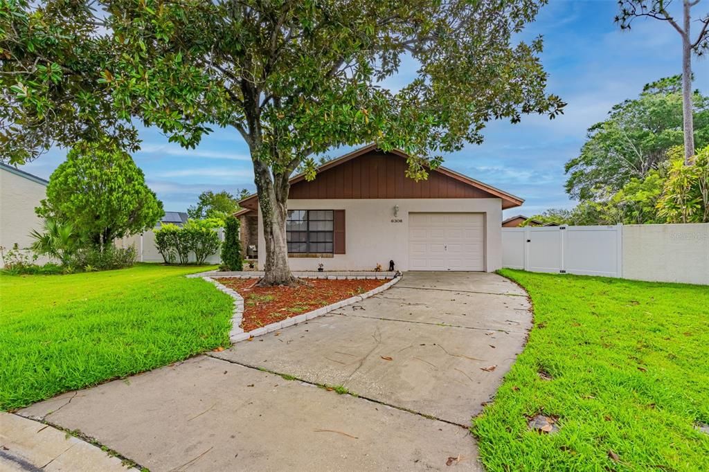 For Sale: $420,000 (3 beds, 2 baths, 1564 Square Feet)