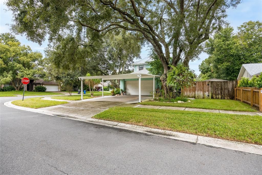 Active With Contract: $379,900 (3 beds, 2 baths, 1581 Square Feet)