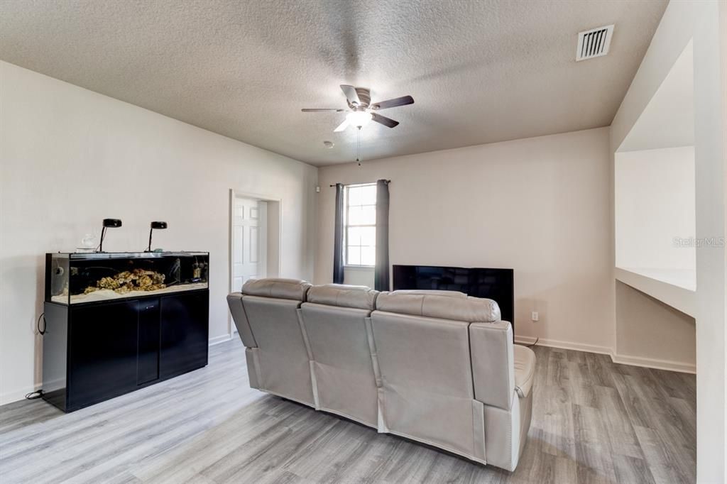 For Sale: $459,000 (4 beds, 2 baths, 2104 Square Feet)