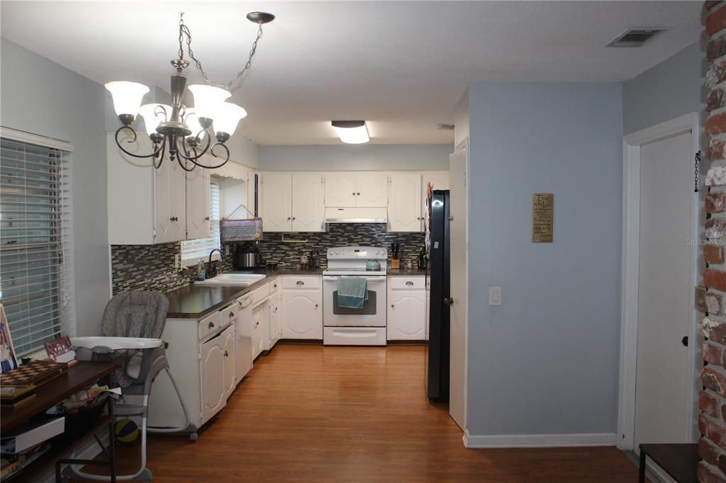 For Sale: $294,500 (4 beds, 2 baths, 1897 Square Feet)