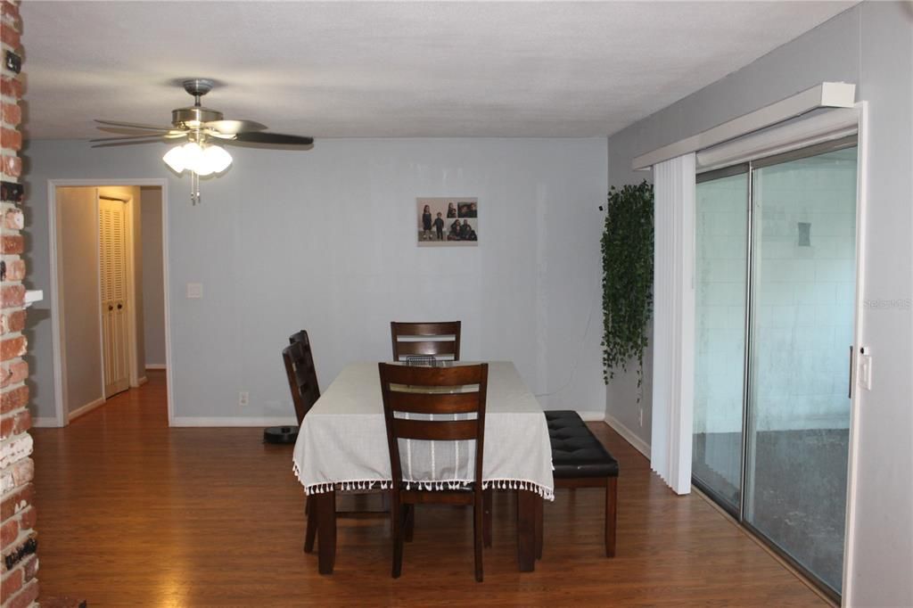 For Sale: $294,500 (4 beds, 2 baths, 1897 Square Feet)