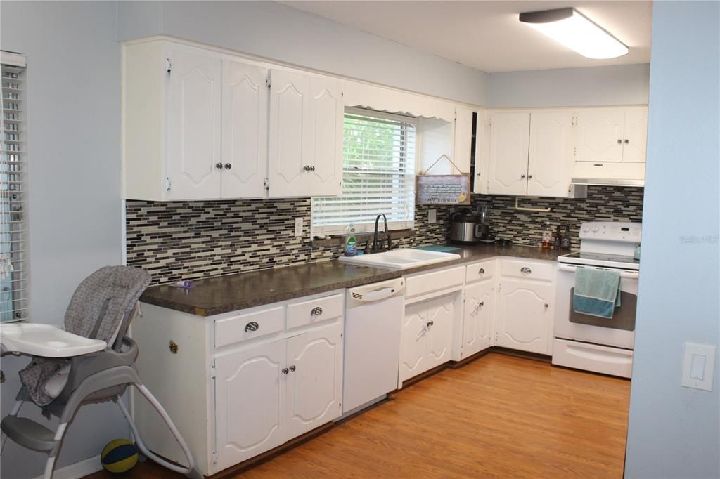 For Sale: $294,500 (4 beds, 2 baths, 1897 Square Feet)