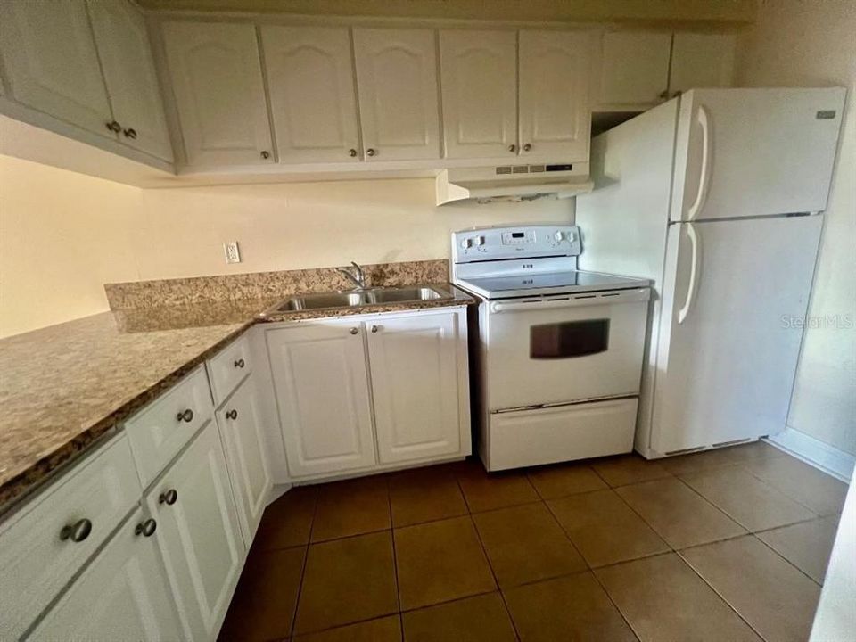 For Rent: $1,400 (1 beds, 1 baths, 600 Square Feet)