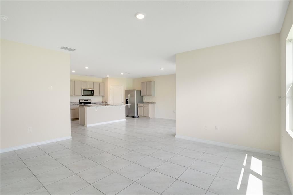 For Sale: $389,000 (4 beds, 2 baths, 1846 Square Feet)