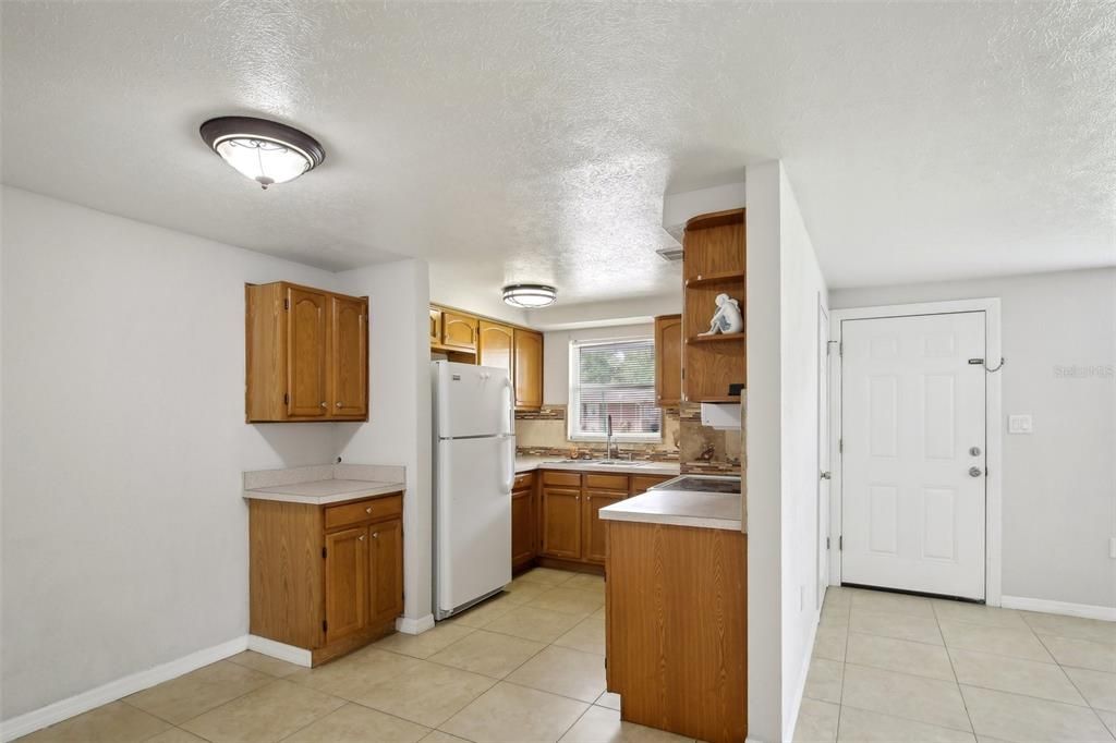 For Sale: $289,900 (3 beds, 1 baths, 989 Square Feet)