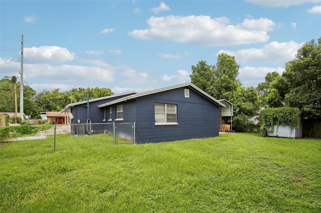 For Sale: $289,900 (3 beds, 1 baths, 989 Square Feet)