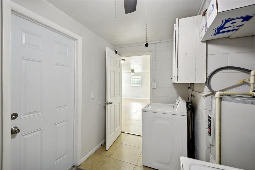 For Sale: $289,900 (3 beds, 1 baths, 989 Square Feet)