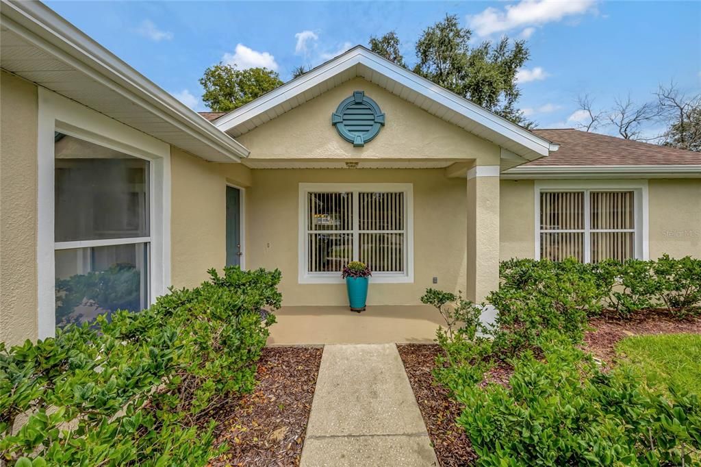 Active With Contract: $335,000 (3 beds, 2 baths, 1232 Square Feet)