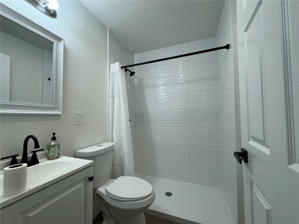 For Sale: $225,000 (2 beds, 2 baths, 1066 Square Feet)