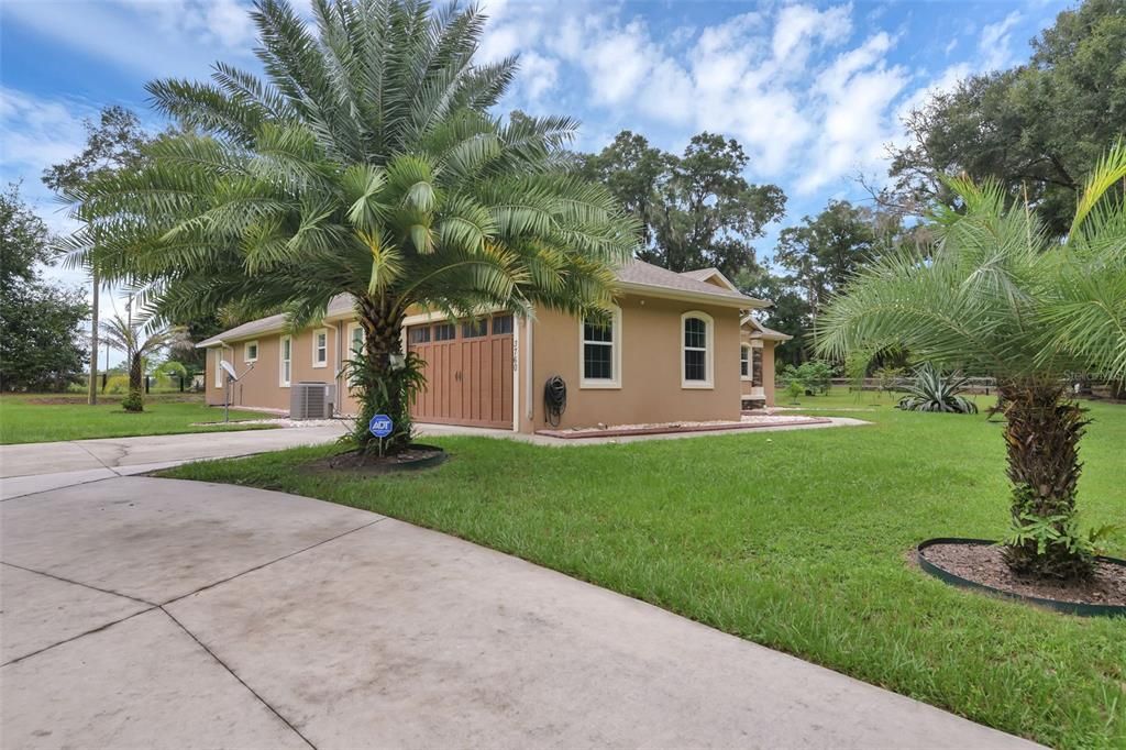 For Sale: $781,000 (4 beds, 2 baths, 2356 Square Feet)