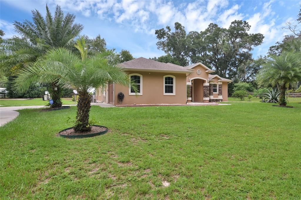 For Sale: $781,000 (4 beds, 2 baths, 2356 Square Feet)