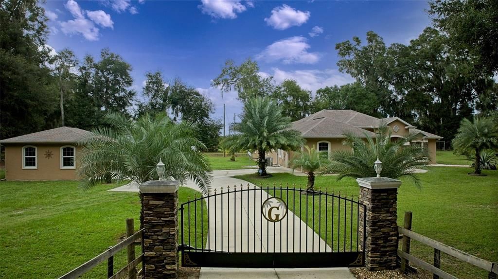 For Sale: $781,000 (4 beds, 2 baths, 2356 Square Feet)