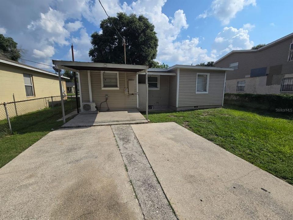 For Sale: $224,900 (3 beds, 1 baths, 890 Square Feet)