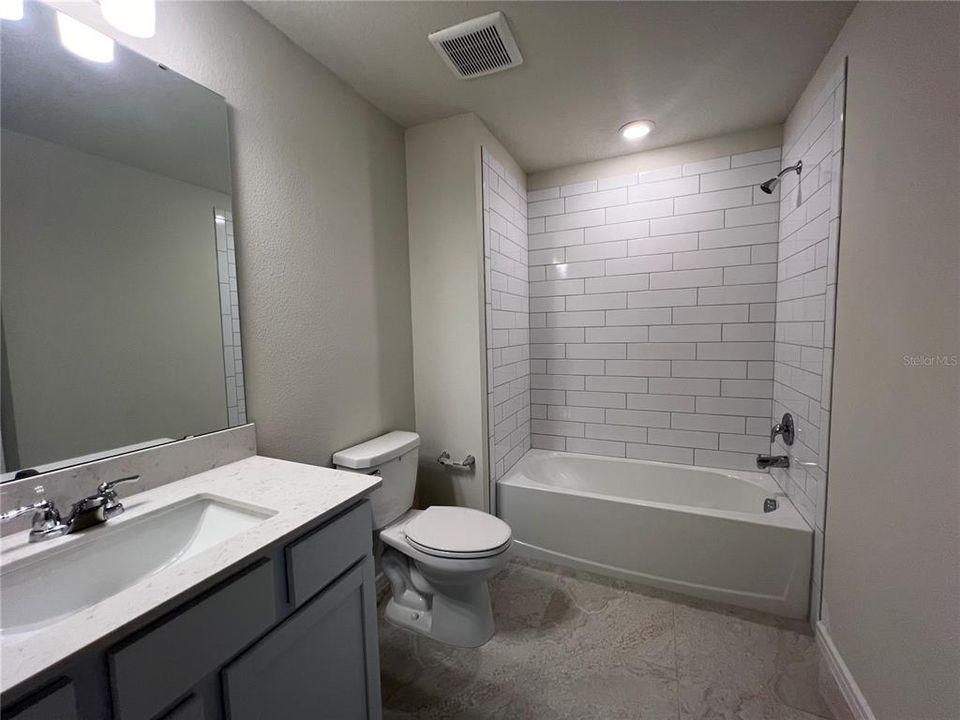 For Rent: $2,190 (3 beds, 2 baths, 1699 Square Feet)