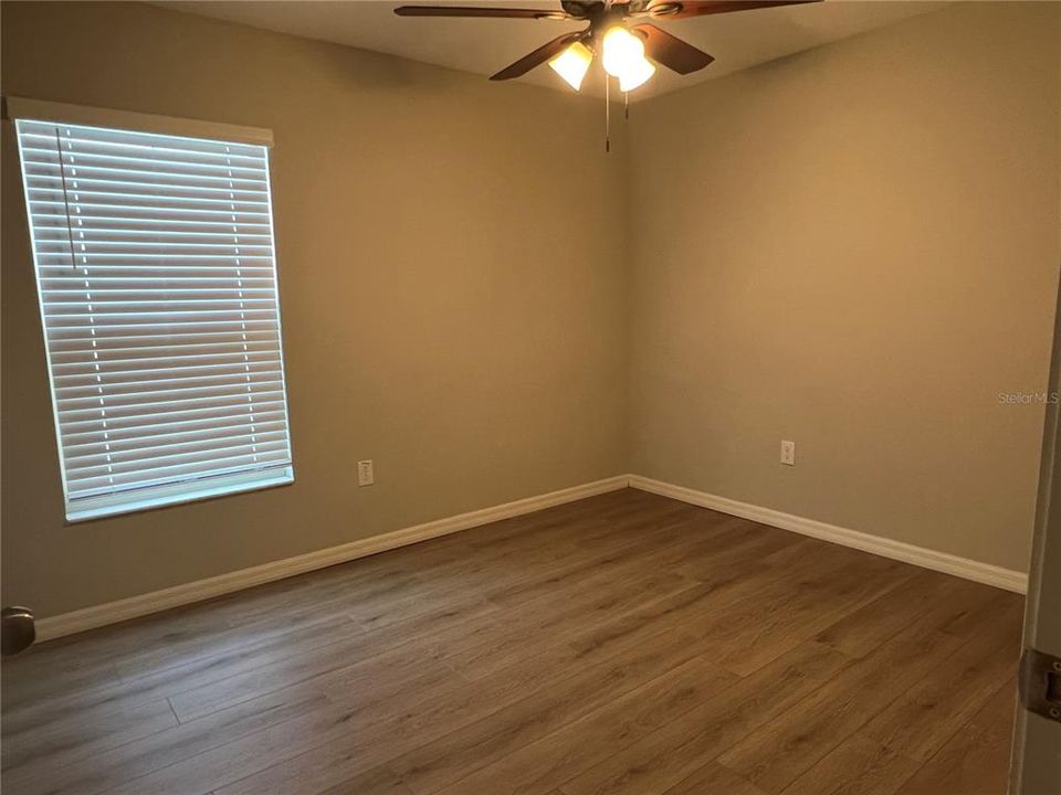 For Rent: $2,400 (4 beds, 2 baths, 1841 Square Feet)