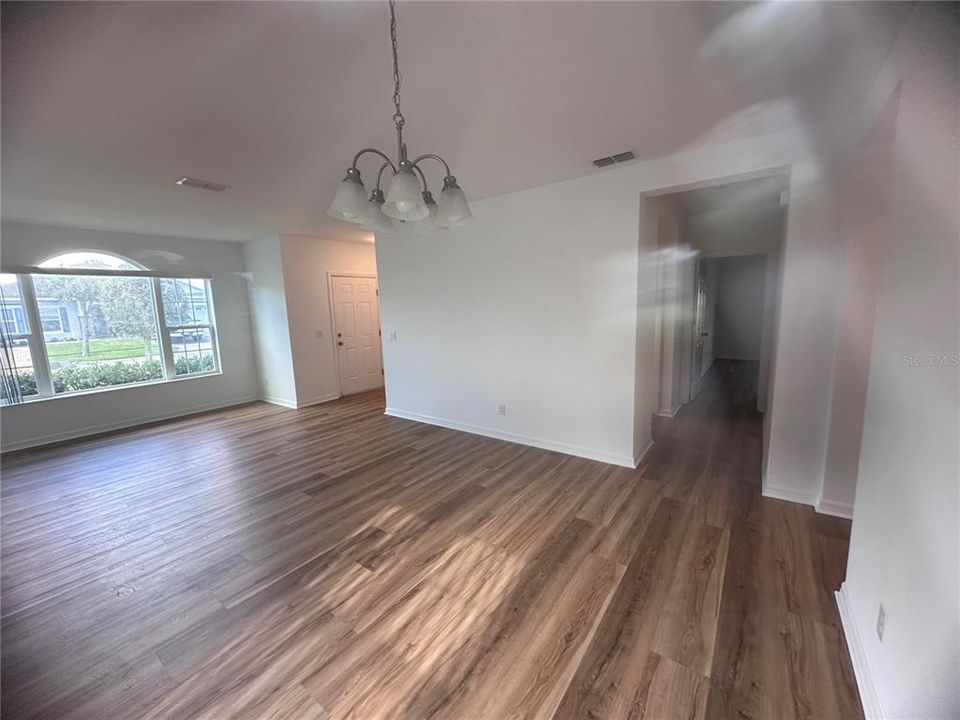 Active With Contract: $2,350 (4 beds, 2 baths, 1974 Square Feet)