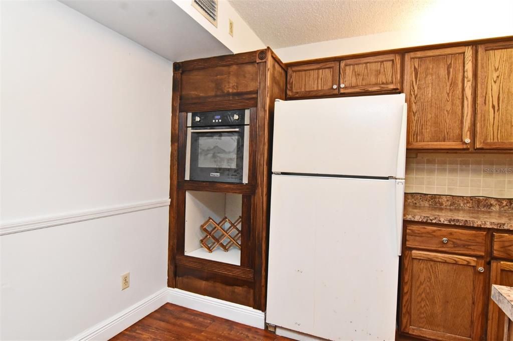 For Sale: $205,000 (2 beds, 2 baths, 1110 Square Feet)