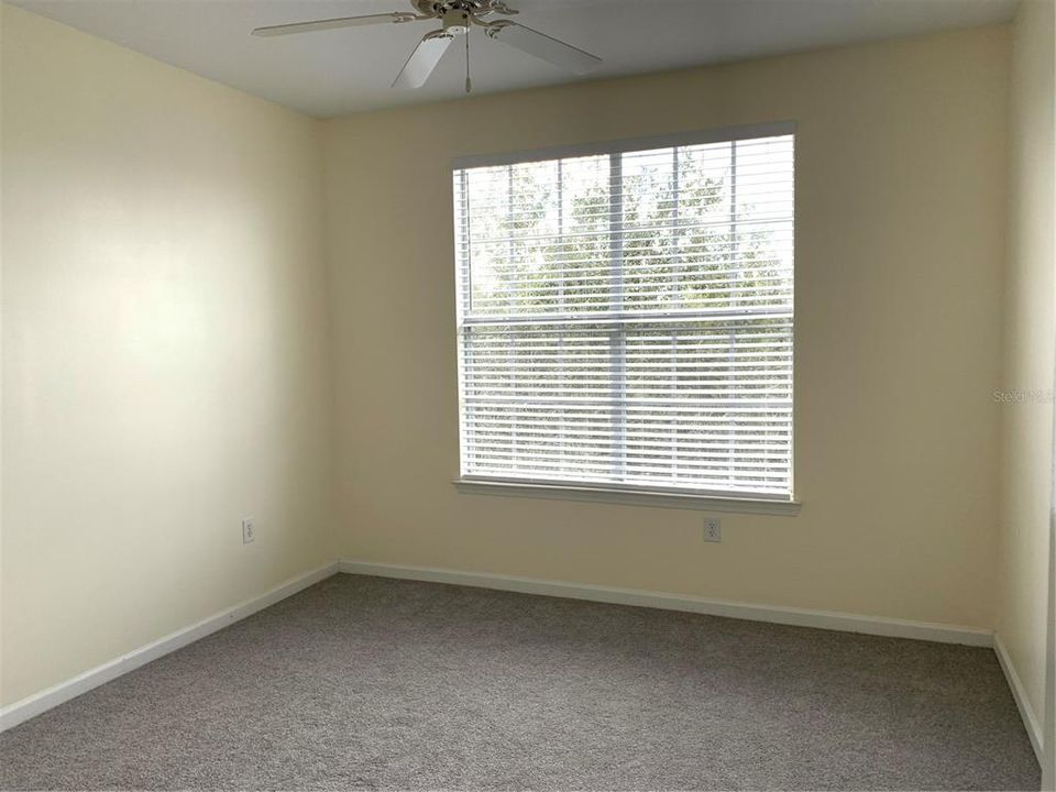 For Sale: $210,000 (1 beds, 1 baths, 827 Square Feet)