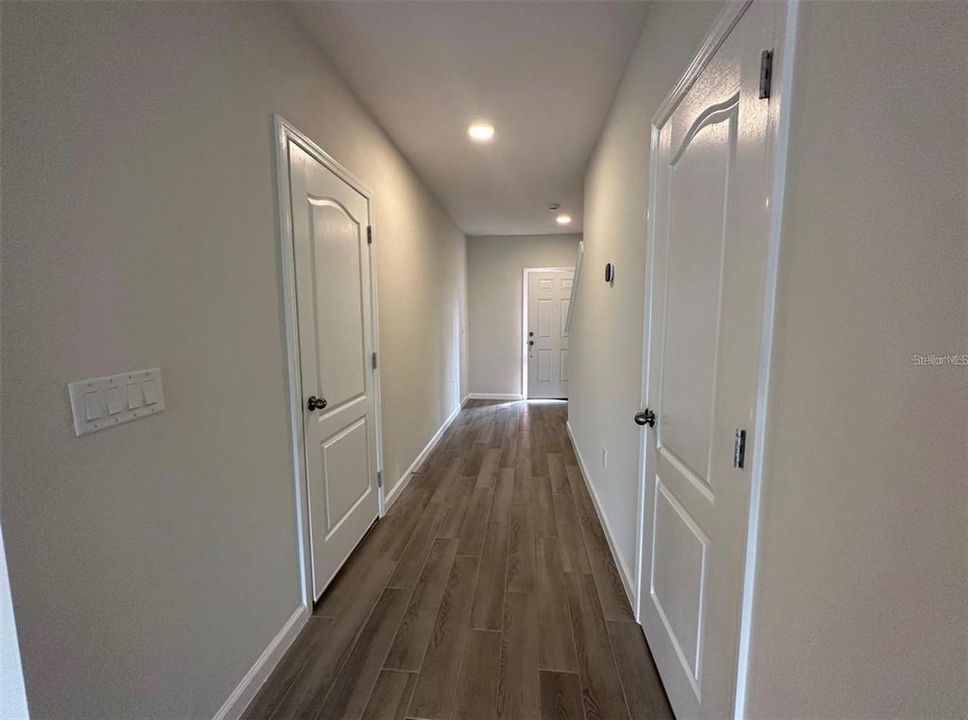 For Rent: $2,500 (3 beds, 2 baths, 1379 Square Feet)