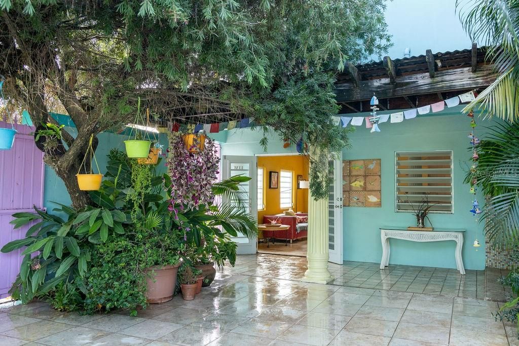 En Venta: $775,000 (4 camas, 3 baños, 1850 Pies cuadrados)