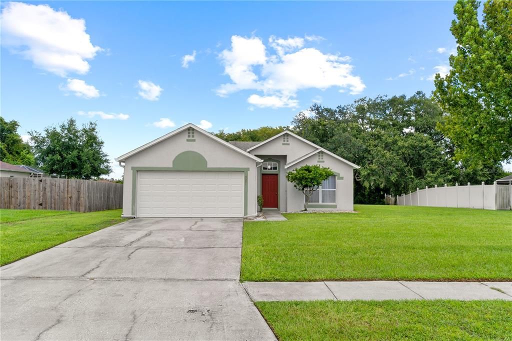 For Sale: $339,900 (3 beds, 2 baths, 1464 Square Feet)