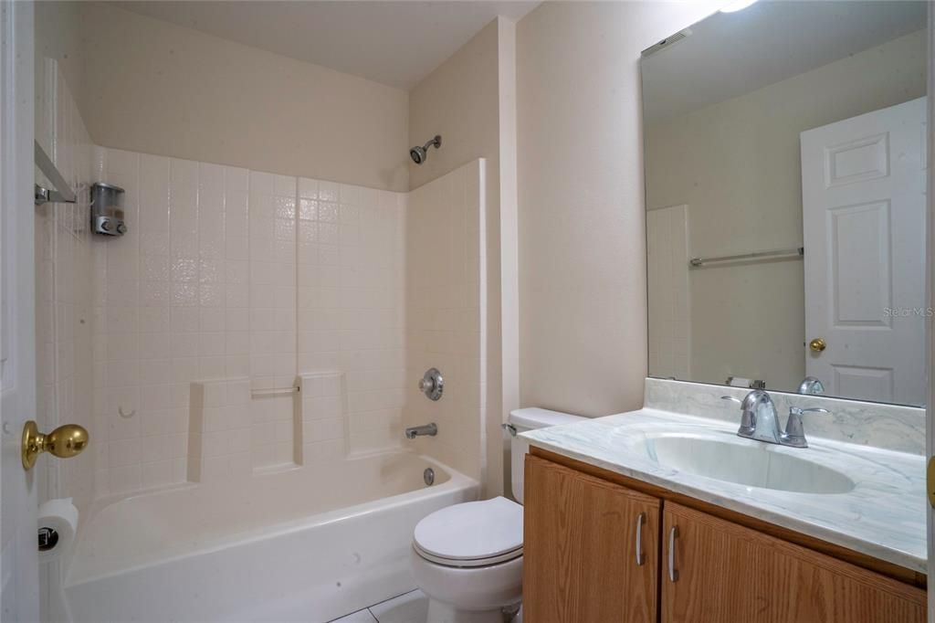 For Sale: $339,900 (3 beds, 2 baths, 1464 Square Feet)