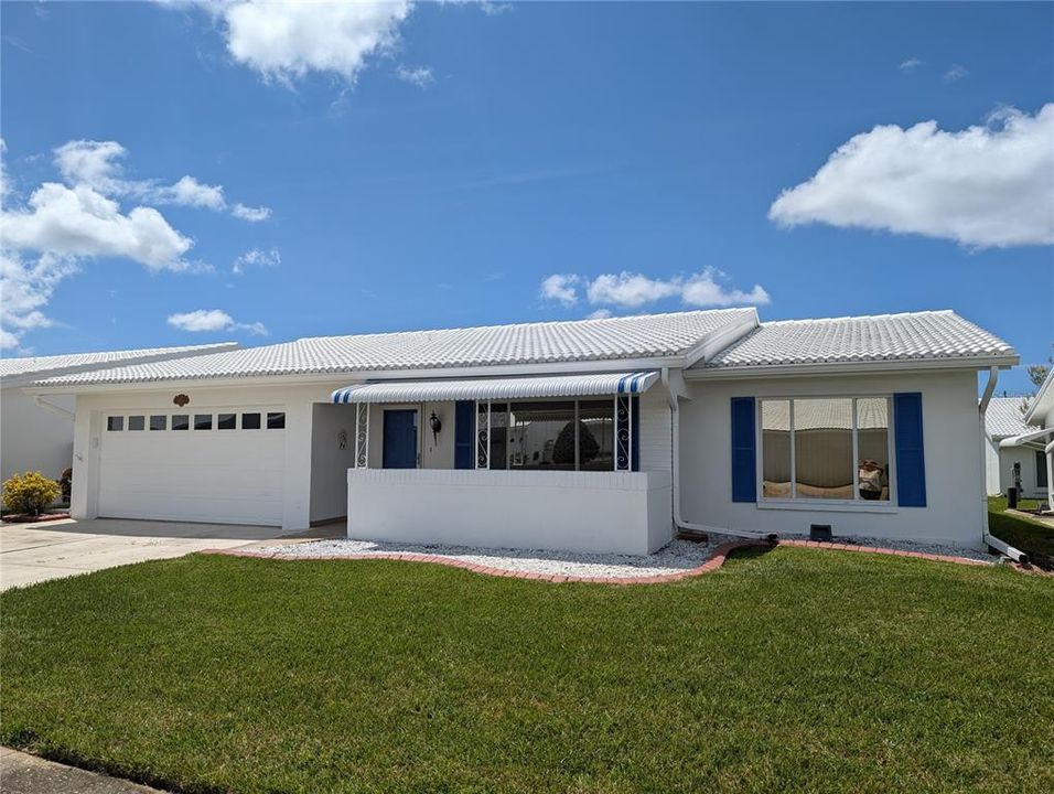 3BR/2BA/2CG Rental home located in Mainlands of Tamarac by the Gulf, a +55 Tampa Bay community.