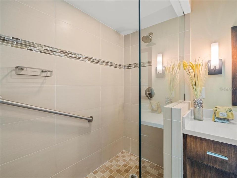 For Sale: $459,500 (2 beds, 2 baths, 1600 Square Feet)