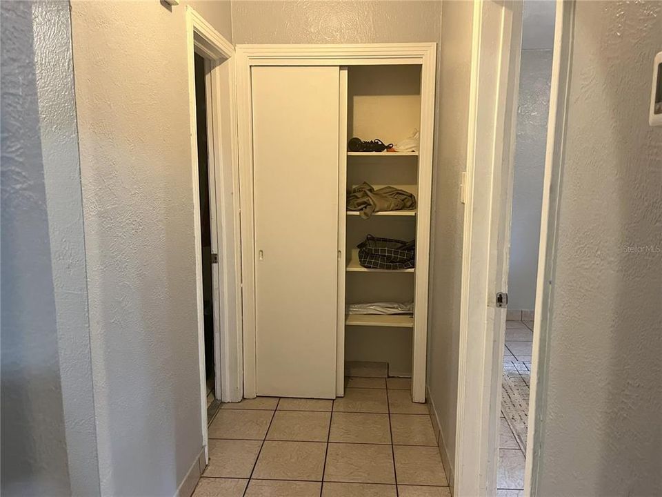 For Sale: $330,000 (3 beds, 2 baths, 1079 Square Feet)