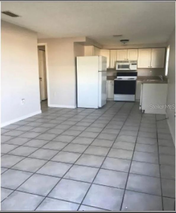 For Rent: $1,600 (3 beds, 1 baths, 1350 Square Feet)