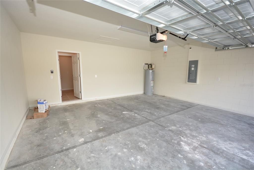 Active With Contract: $2,100 (4 beds, 2 baths, 1865 Square Feet)