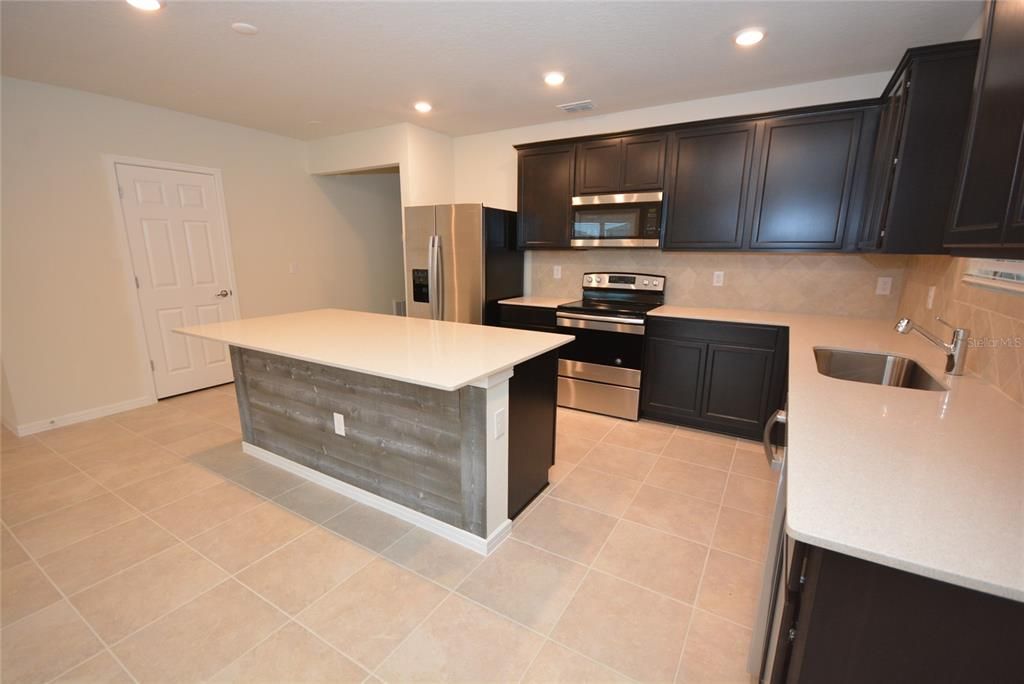 Active With Contract: $2,100 (4 beds, 2 baths, 1865 Square Feet)