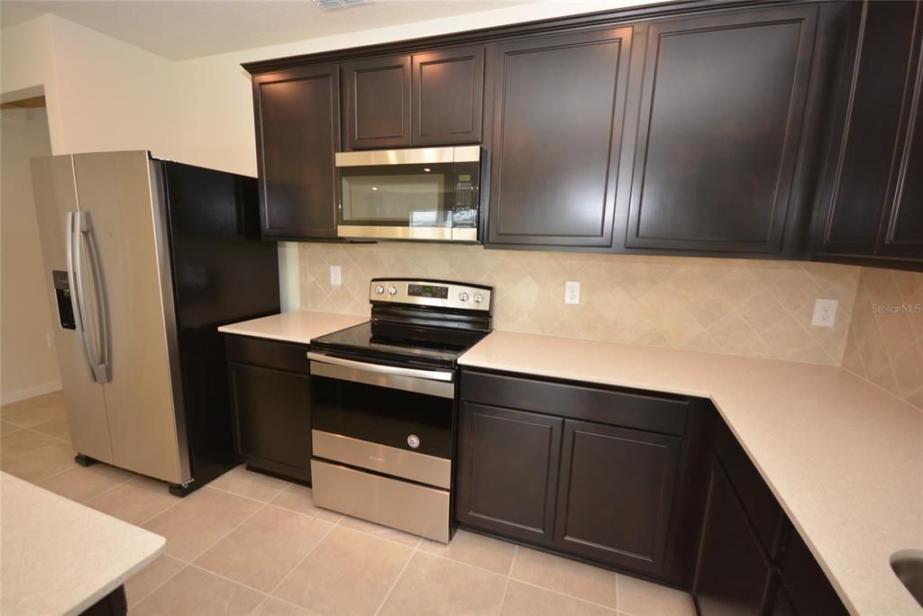 Active With Contract: $2,100 (4 beds, 2 baths, 1865 Square Feet)