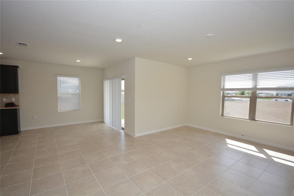 Active With Contract: $2,100 (4 beds, 2 baths, 1865 Square Feet)