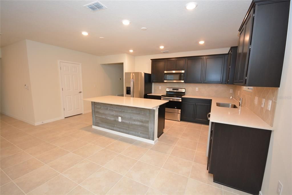 Active With Contract: $2,100 (4 beds, 2 baths, 1865 Square Feet)