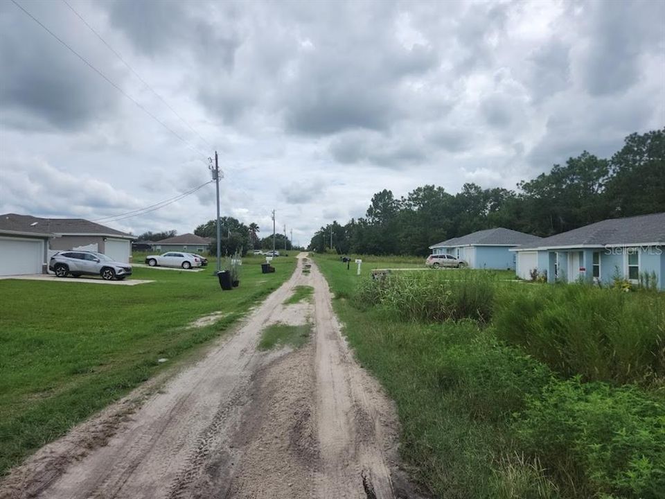 looking south on 152th Ct