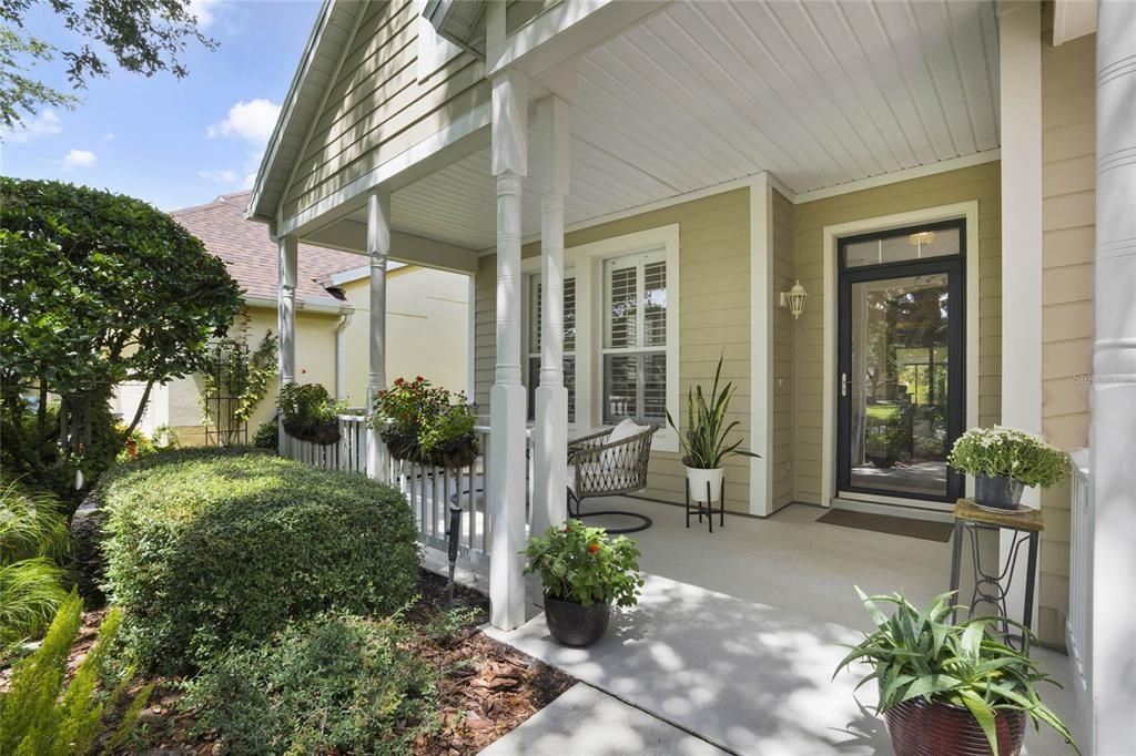 Front porch w/ glass front storm door