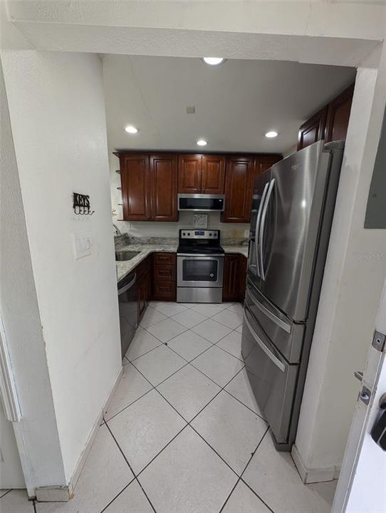 For Rent: $1,700 (2 beds, 2 baths, 1020 Square Feet)