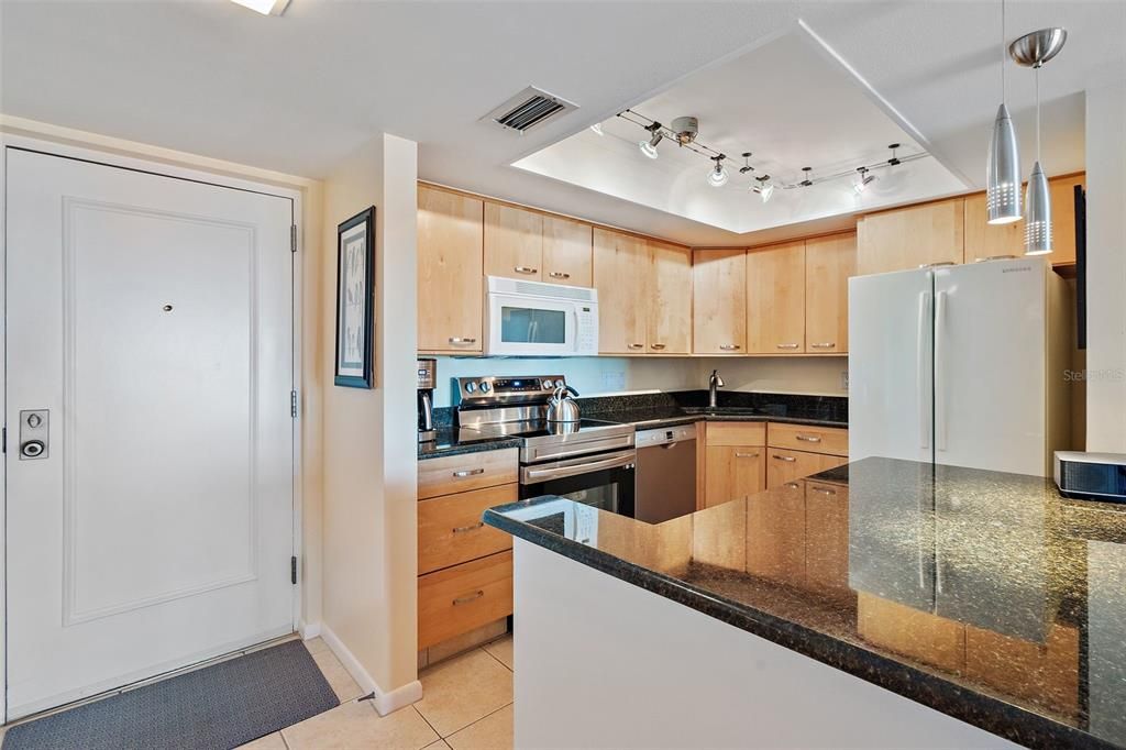 For Sale: $253,900 (1 beds, 1 baths, 745 Square Feet)