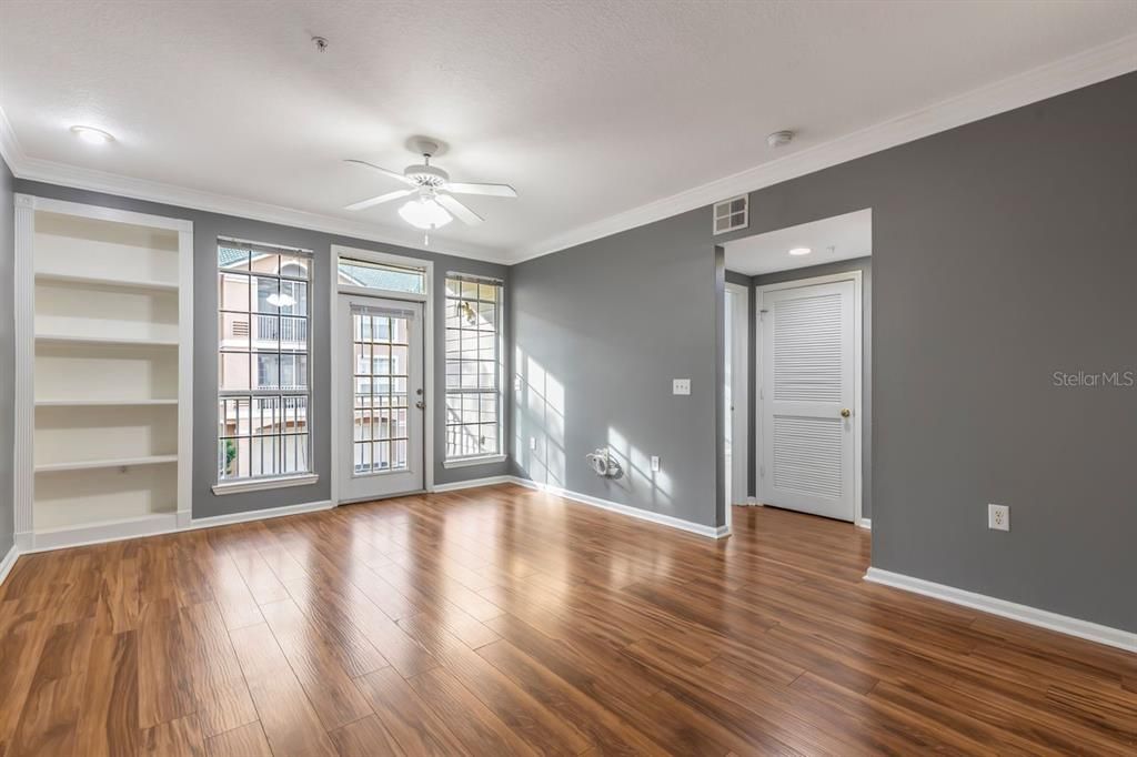 Spacious living room