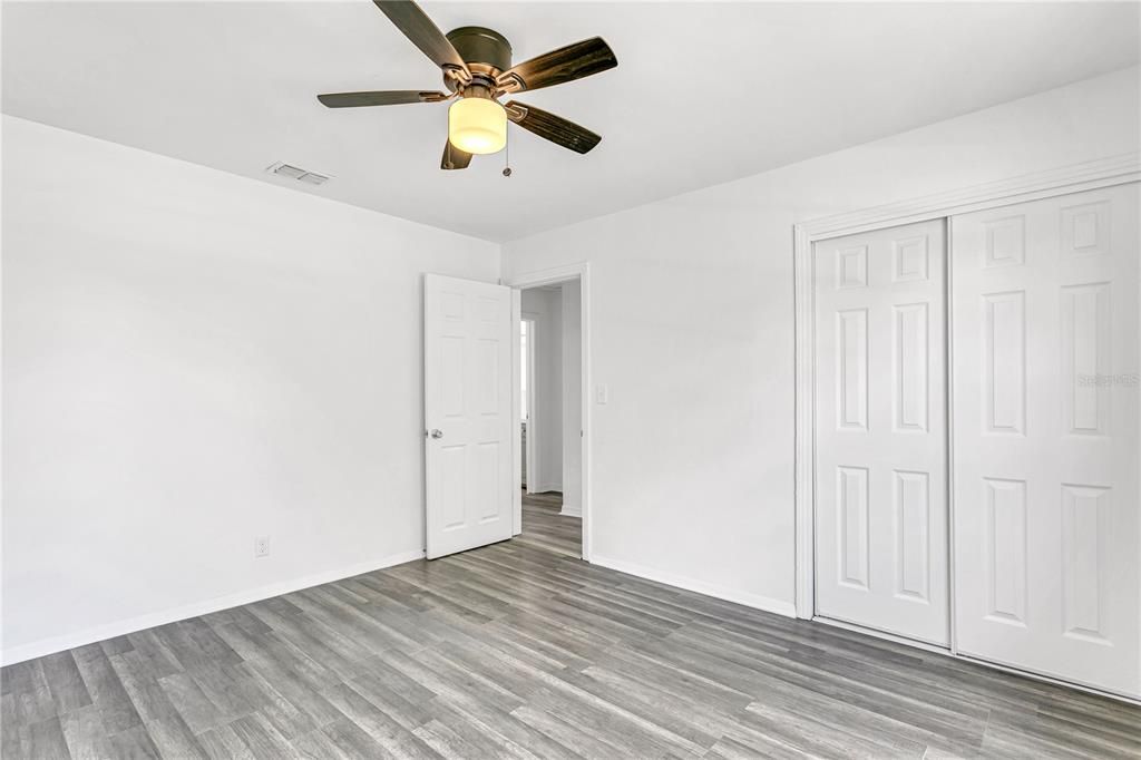 For Sale: $409,900 (3 beds, 2 baths, 1216 Square Feet)