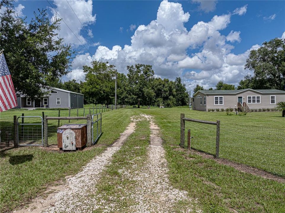 For Sale: $374,900 (3 beds, 2 baths, 1485 Square Feet)