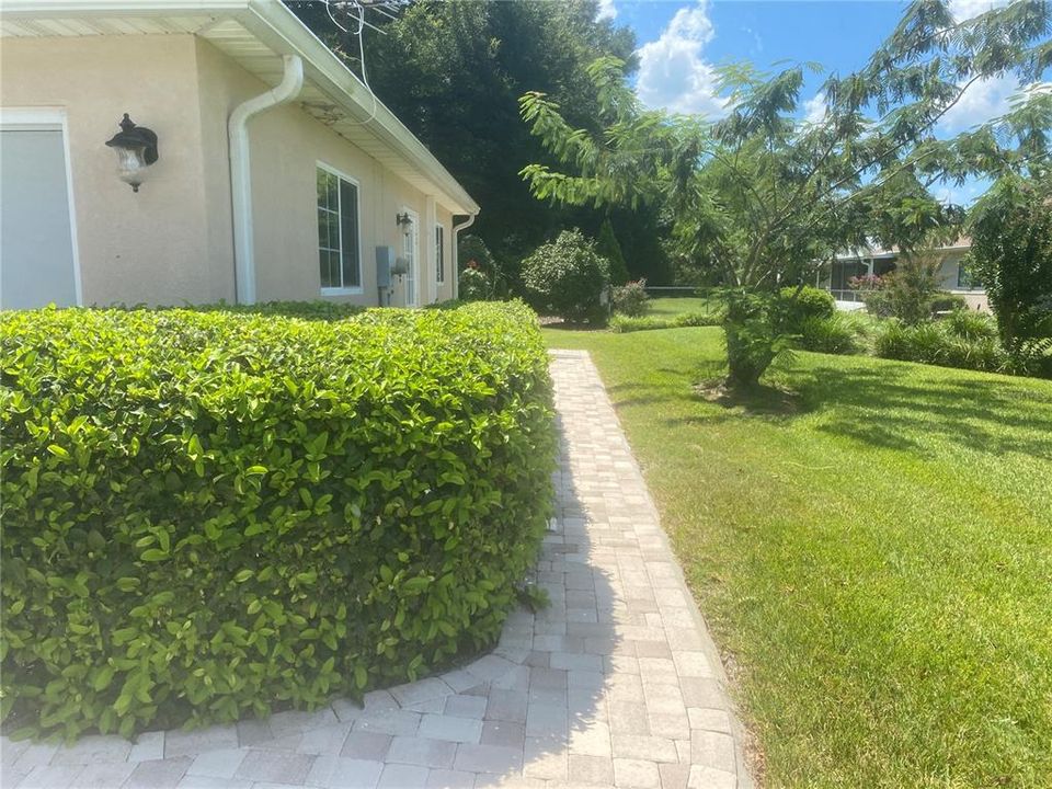 Brick Pavers Walkways.